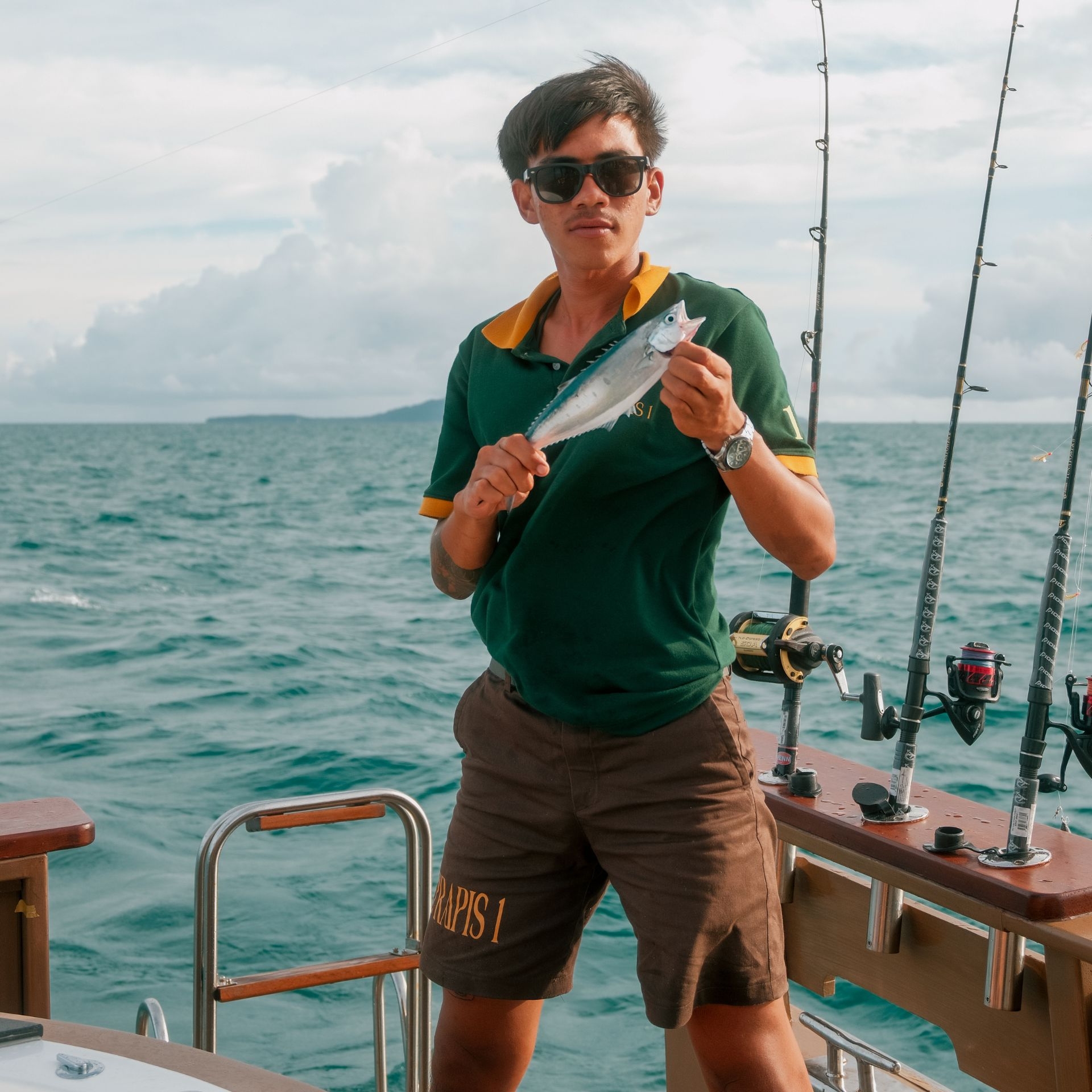 Private Charter Fishing Boat Prapis 1 - 3