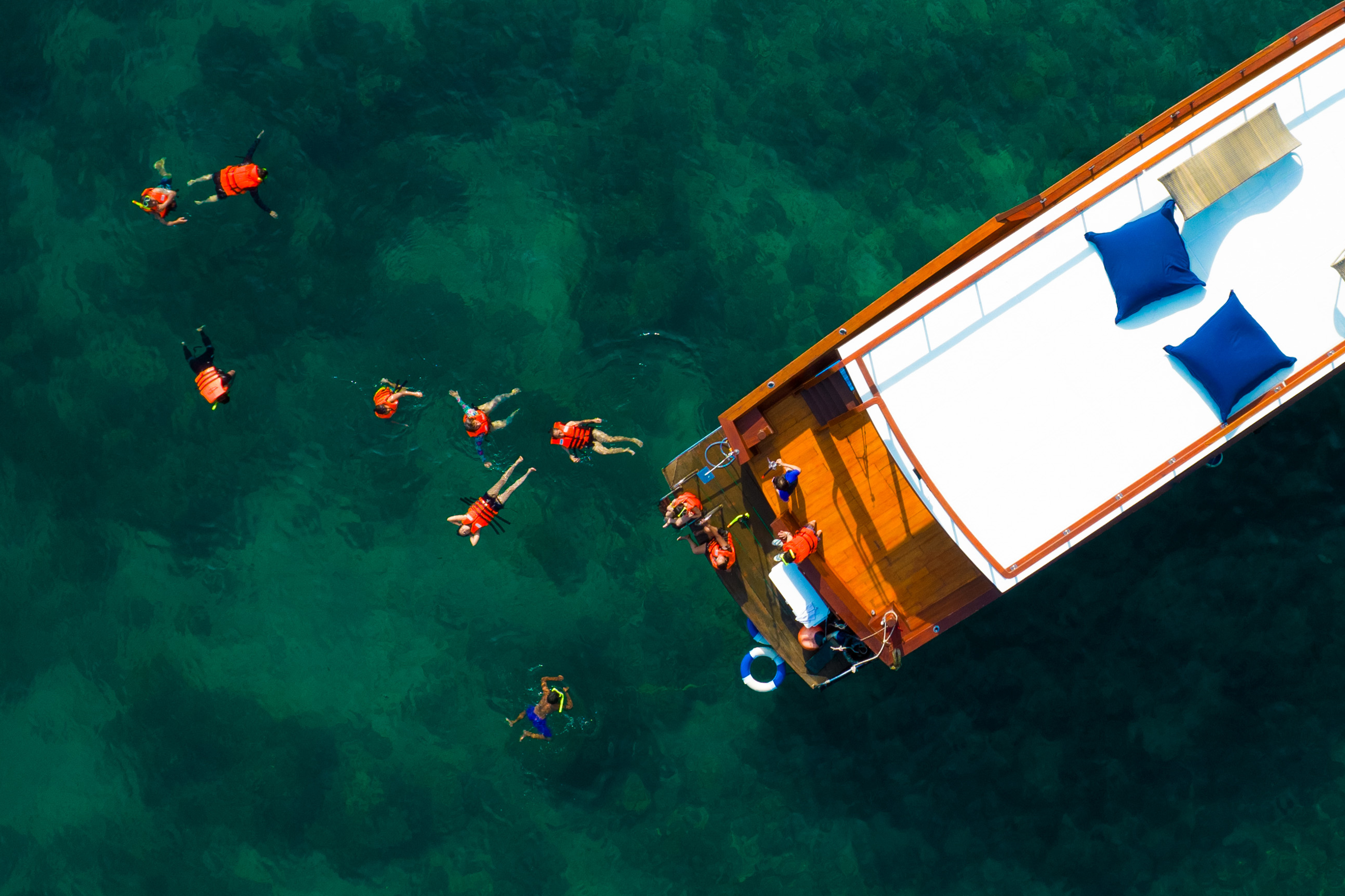 Private Vintage Wooden Boat (Kram) - 3